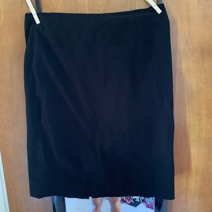 Dana Buchman black mini skirt
